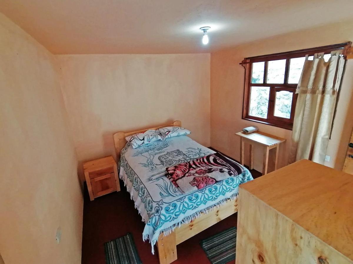 Hostal Dona Clarita & Vegetarian Food Chugchilán Exteriör bild