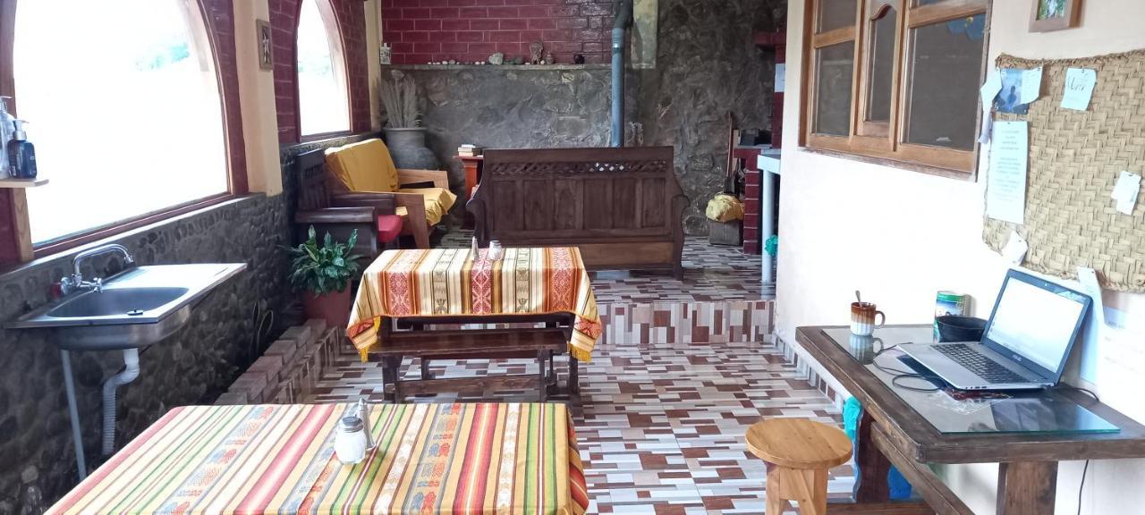 Hostal Dona Clarita & Vegetarian Food Chugchilán Exteriör bild
